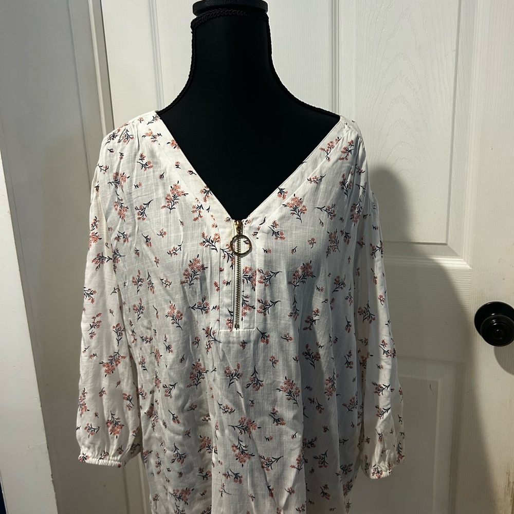 Siren Lily Floral V-Neck Blouse - Cream and Pink